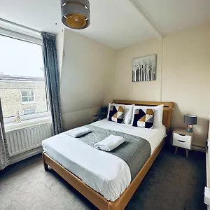 cozy-regent-a-apartment.cambridgehotelsuk.com/